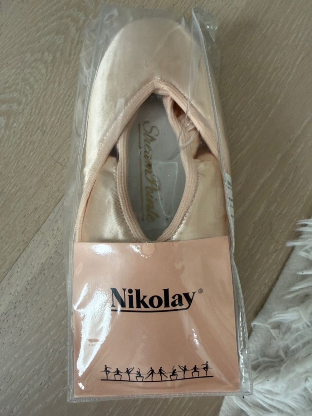 Nikolay Women's  Streampointe Ballet Shoe Hard Shank XX 4.5